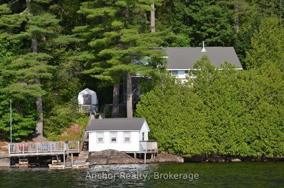 10167 Little Hawk-West Sho, Algonquin Highlands - 