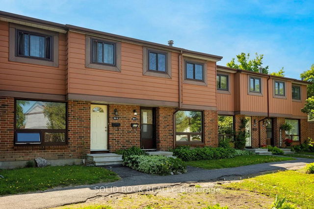 3 - 52C Foxfield Drive