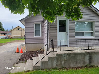 889 Western Ave, Peterborough Central - 3 South