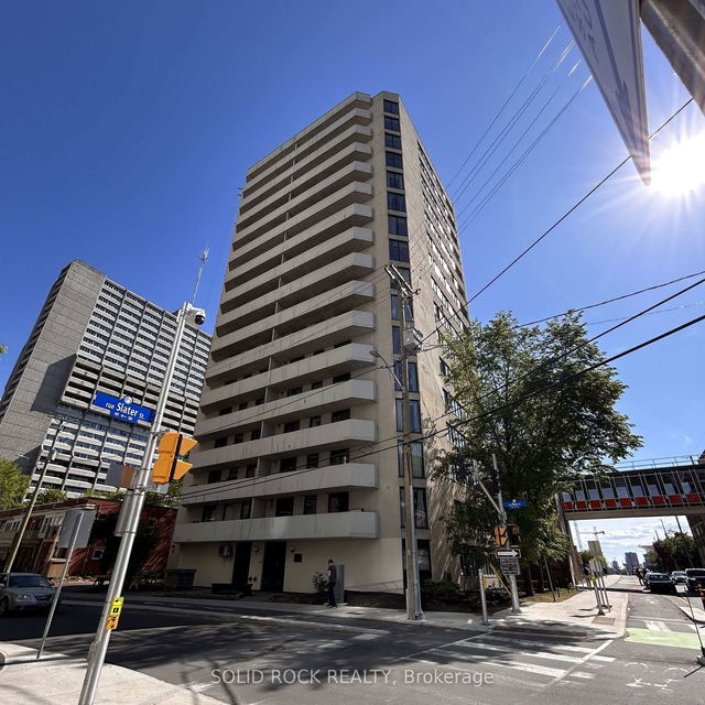1701 - 200 Bay Street