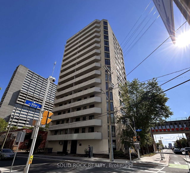 1701 - 200 Bay Street