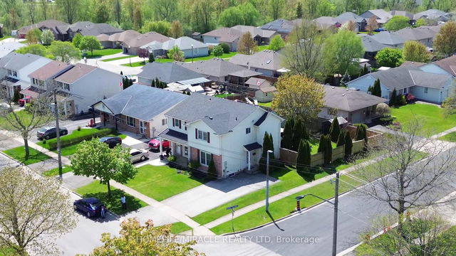 85 Aquador Drive