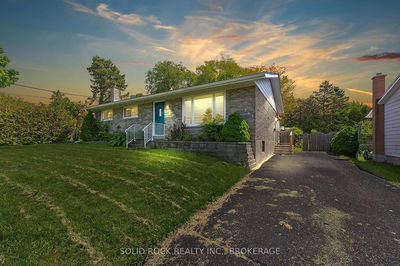 565 Queen St, Gananoque - Gananoque