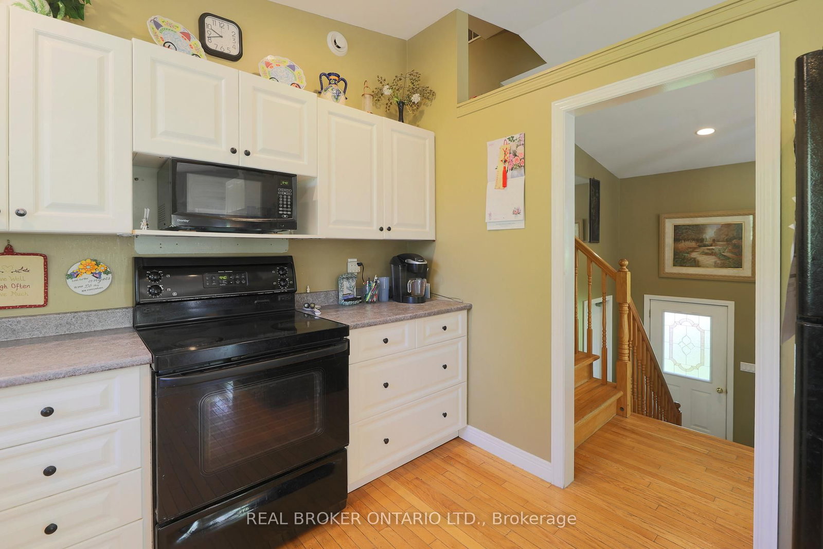 Listing Image 14