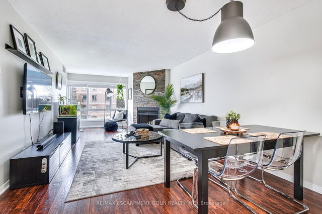 317 - 78 Roehampton Avenue