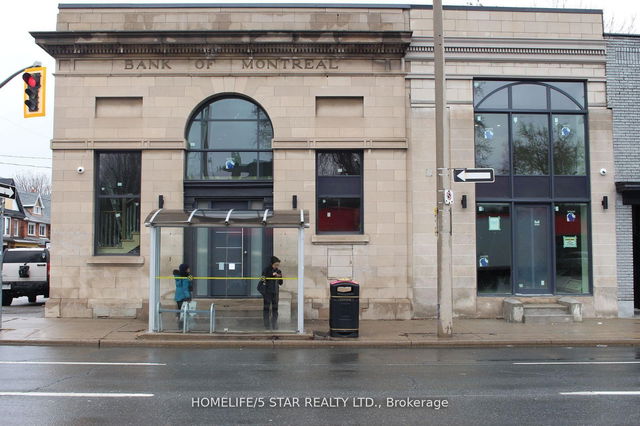 105 - 837 King Street