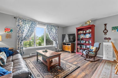 8 Brintnell Blvd, Brighton - Brighton image-0-4