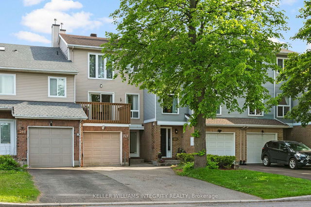 717 Brome Crescent