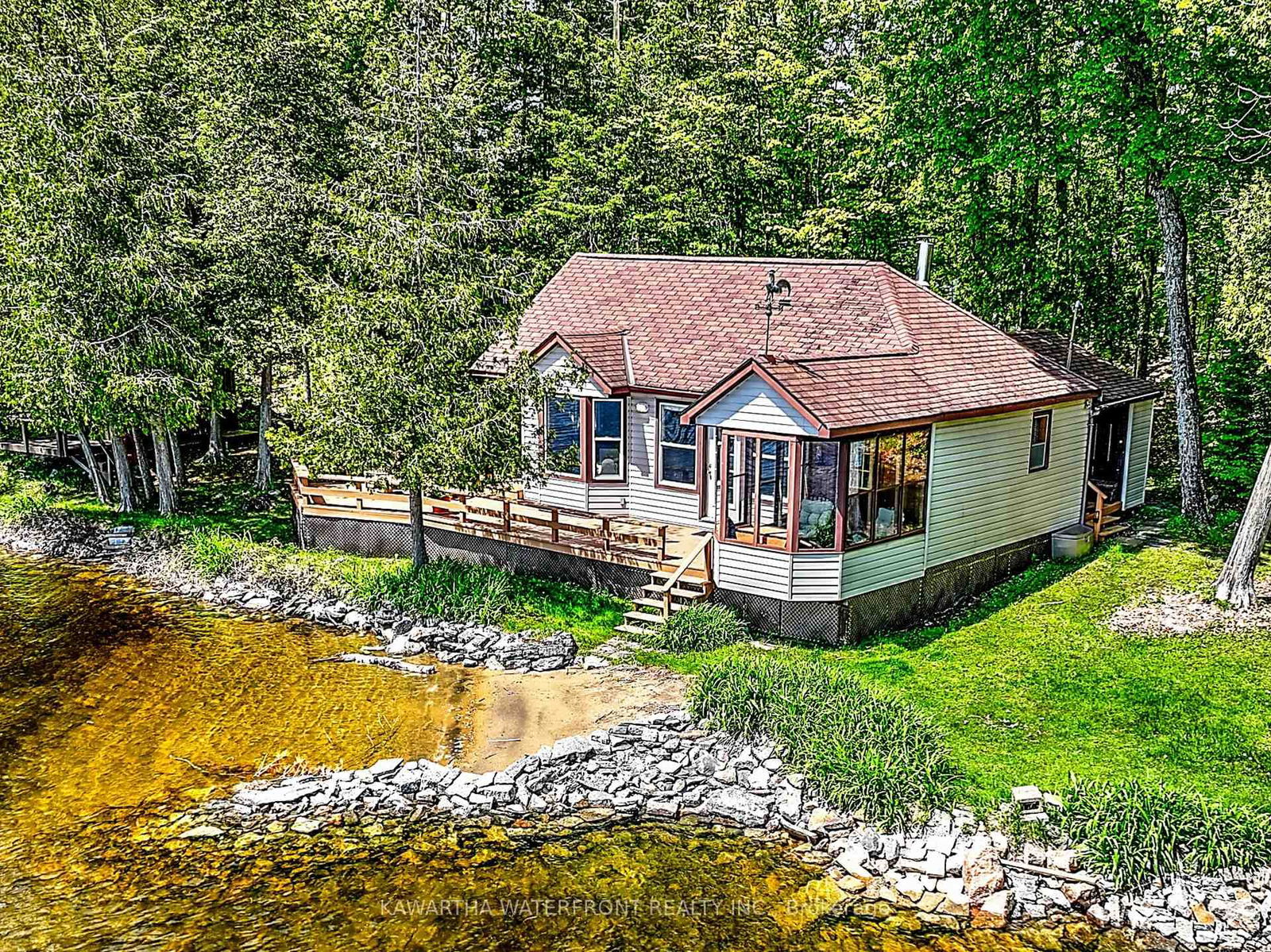 Property at 103 Shadow Lake 2