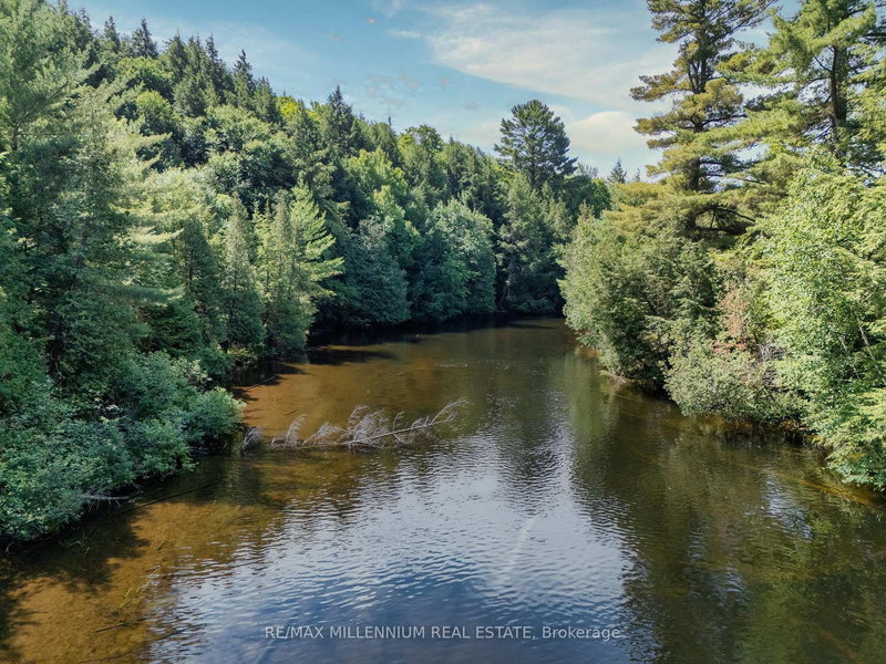 1326 Kawagama Lake Rd, Algonquin Highlands, P0A 1E0 | Image 3