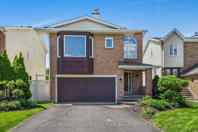 1387 Norview Crescent