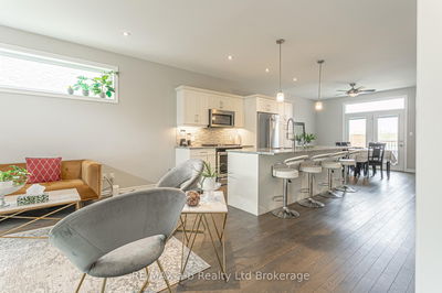 215 CHERRY St, Ingersoll - South image-0-4
