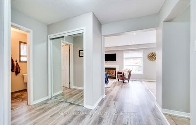 12 Gaydon Way, Brantford -  image-0-4