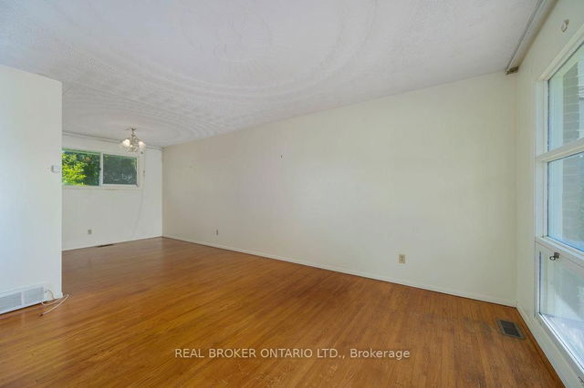87 Viewmount Drive
