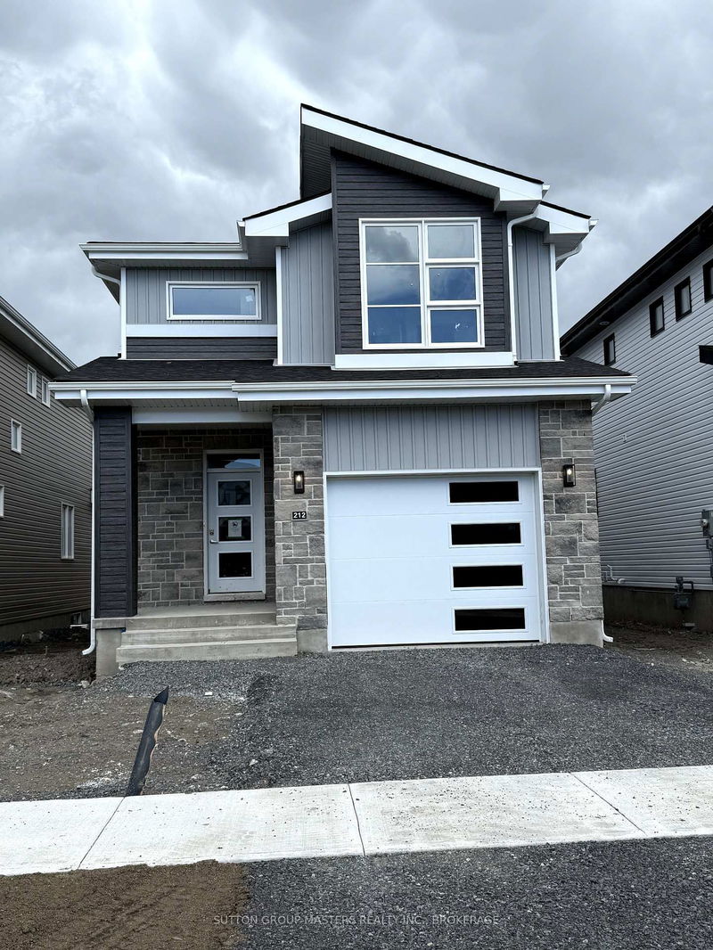 212 Superior Dr, Loyalist - Amherstview image-0-0