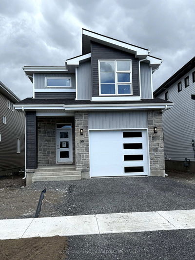 212 Superior Dr, Loyalist - Amherstview