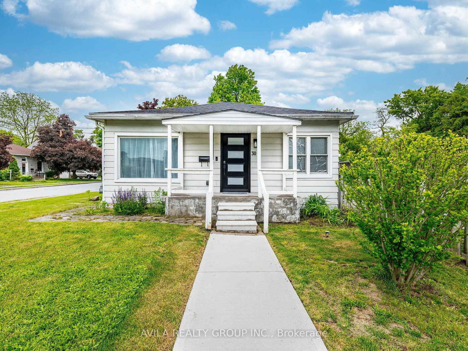 Listing photo 2