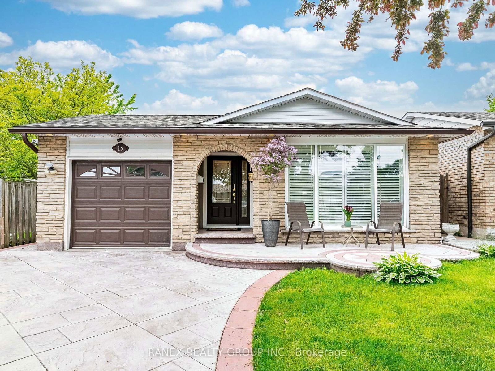 Detached House for sale at 15 Fiona Crescent, Hamilton, Gourley, L9C 6Z1 - MLS: X12184078