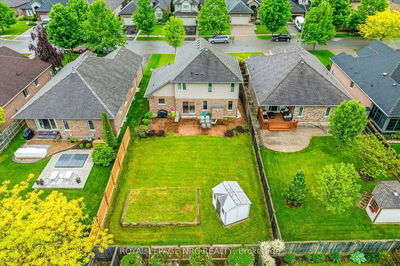 9 Cooper Crt, Pelham - Fonthill image-0-4