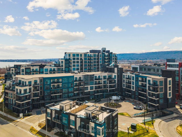412 - 10 Concord Place