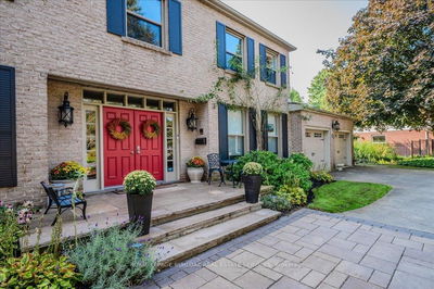 11 Robinhood Dr, Hamilton - Dundas image-0-3