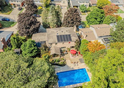 11 Robinhood Dr, Hamilton - Dundas image-0-4