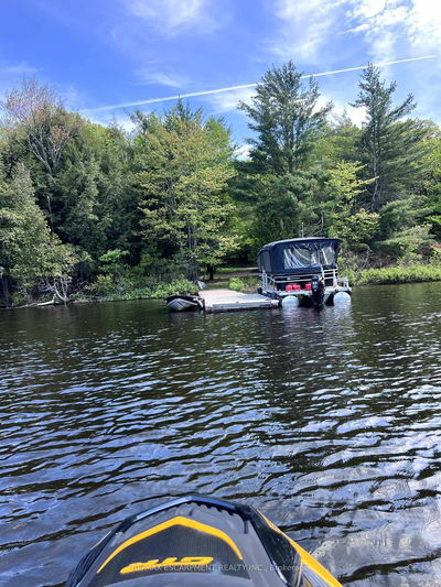 Unit No 2 — 1242 Joe River Rd, Muskoka Lakes - Medora image-0-2