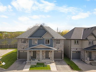 12 Lindsay Way