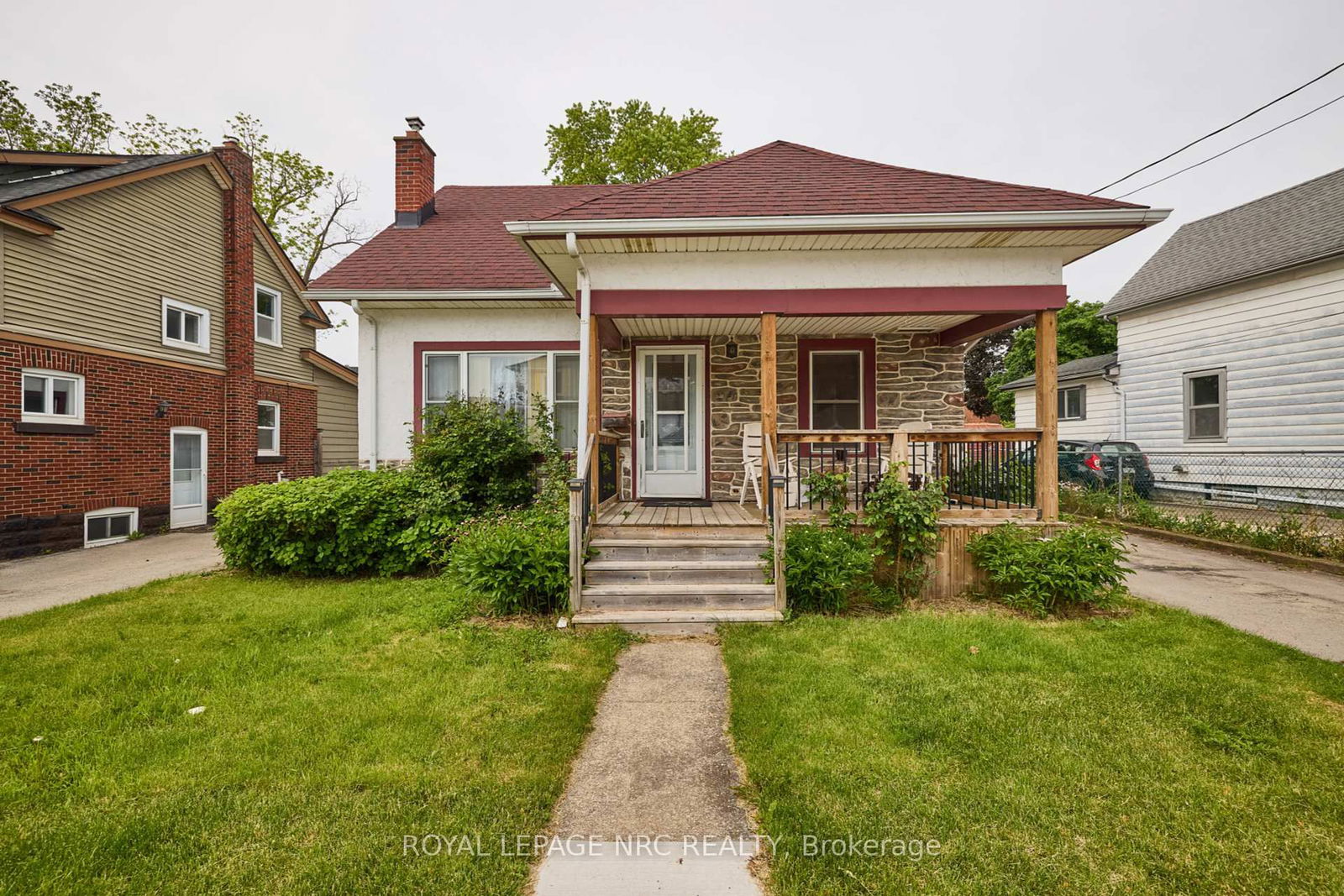Detached House for sale at 24 Randolph Street, Welland, Welland Downtown, L3B 4C2 - MLS: X12184845