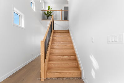 204 Superior Dr, Loyalist - Amherstview image-0-3