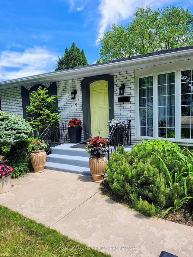 98 Windward Street