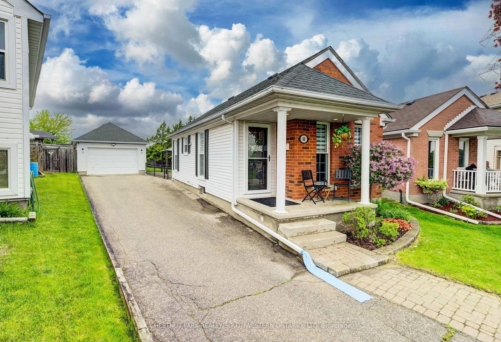 Detached House for sale at 88 Milfoil Crescent, Kitchener, N2E 3L3 - MLS: X12185181