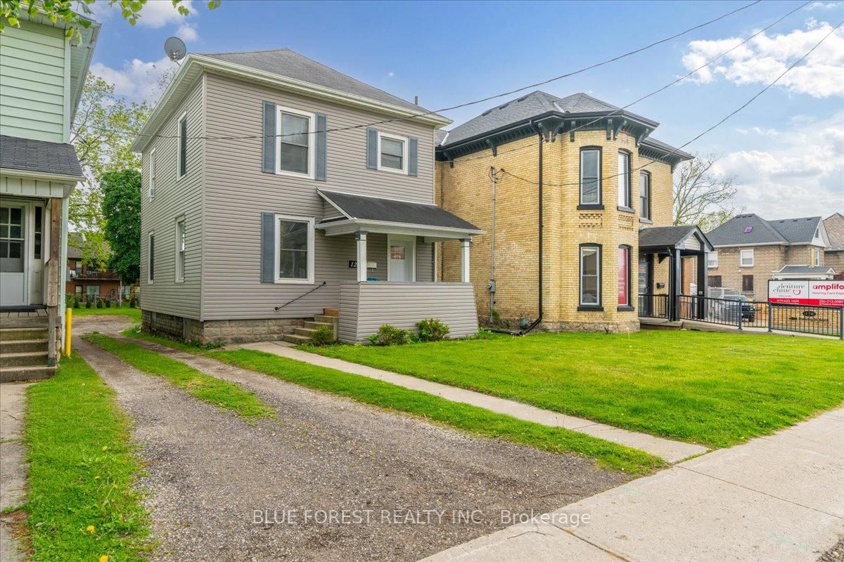 Semi-Detached House for sale at 122 Centre Street, St. Thomas, St. Thomas, N5R 2Z9 - MLS: X12185241