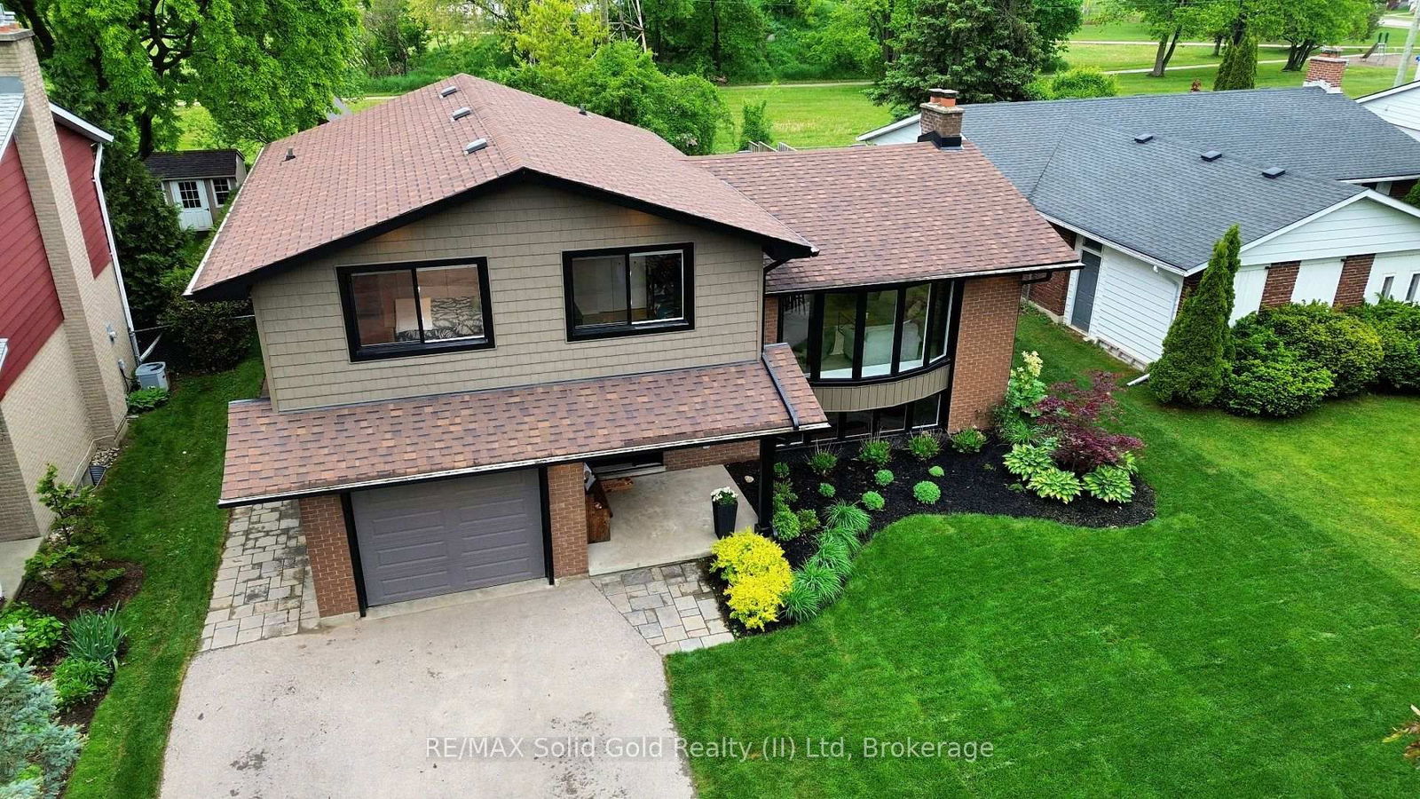 Detached House for sale at 46 Askin Place, Kitchener, N2A 1L1 - MLS: X12185291