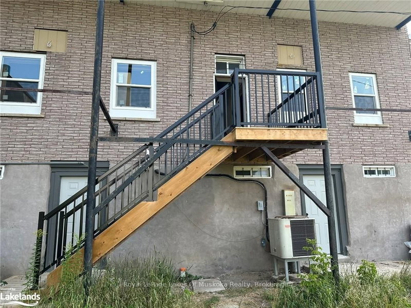 A - 193 ONTARIO St, Burk's Falls, P0A 1C0 | Image 3