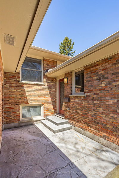24 Gatineau Cres, London South - South K image-0-4