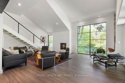 571 Charlotte St, Niagara-on-the-Lake - Town image-0-1