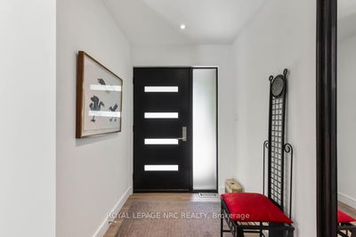 571 Charlotte St, Niagara-on-the-Lake - Town image-0-3