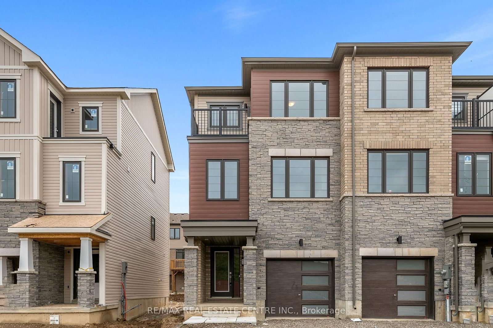 Townhouse for lease at 225 GIllespie Drive, Brantford, N3T 5L5 - MLS: X12185878