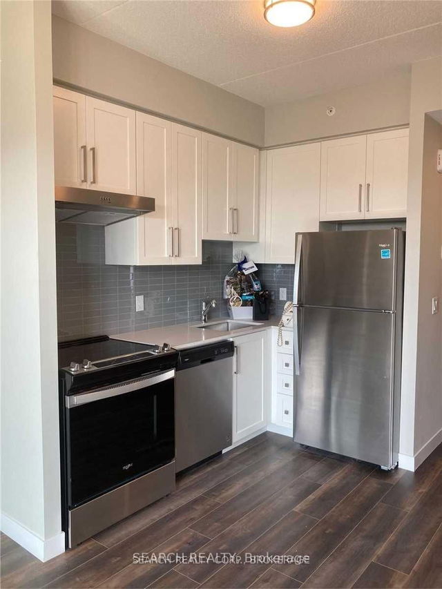 1104 - 15 Queen Street