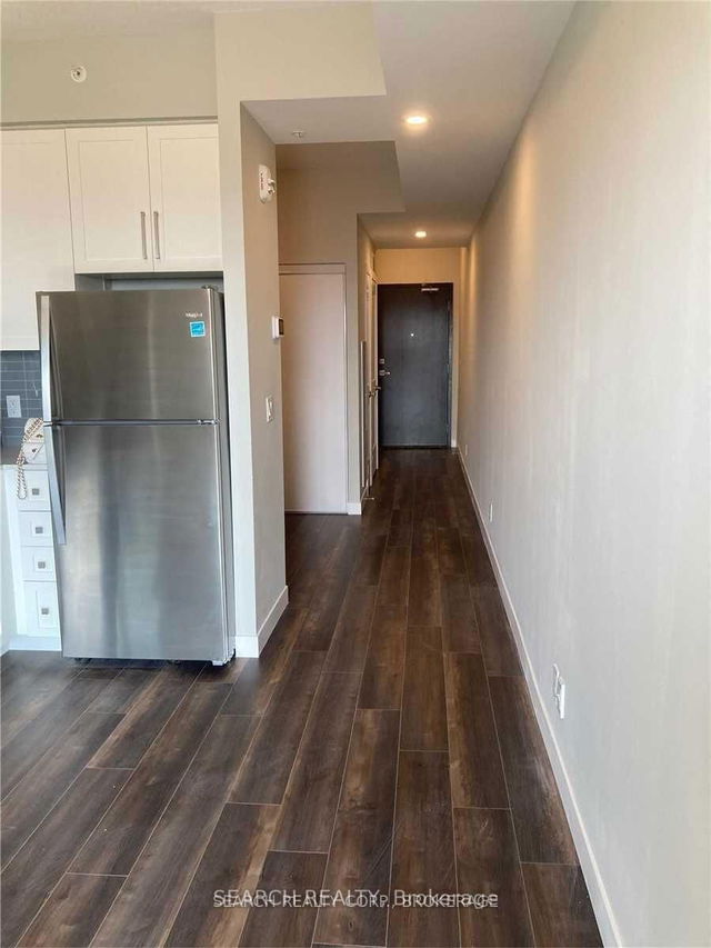 1104 - 15 Queen Street