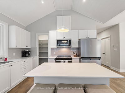 Unit 53 — 2054 Peninsula Rd, Muskoka Lakes - Medora image-0-4