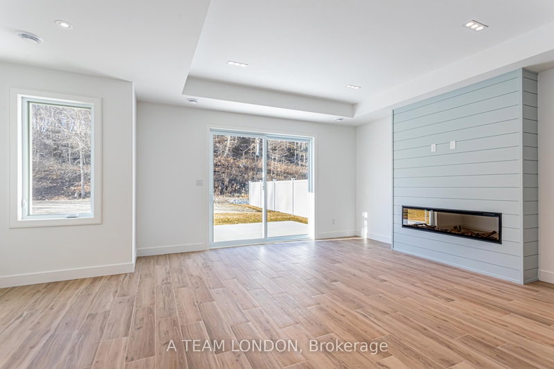 91 The Promenade, Central Elgin, N5L 0B5 | Image 3