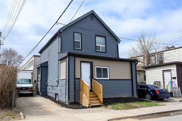 31 GREENAWAY Avenue