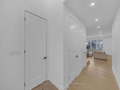 2130 Cabana Rd, Windsor - Windsor image-0-3