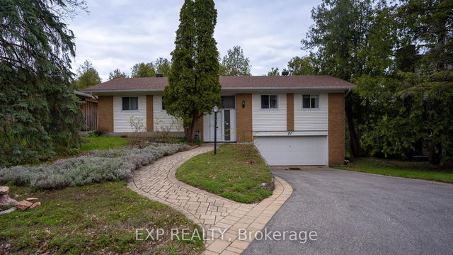 27 Commanche Drive