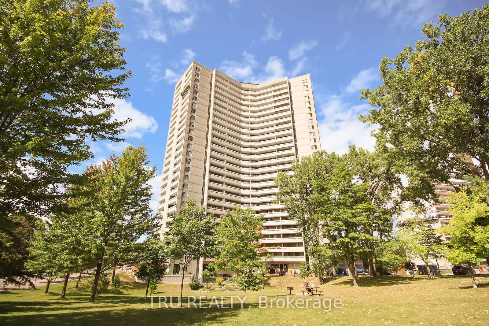 Condo for sale at 1604-1081 AMBLESIDE Drive, Ottawa, Woodroffe, K2B 8C8 - MLS: X12187076