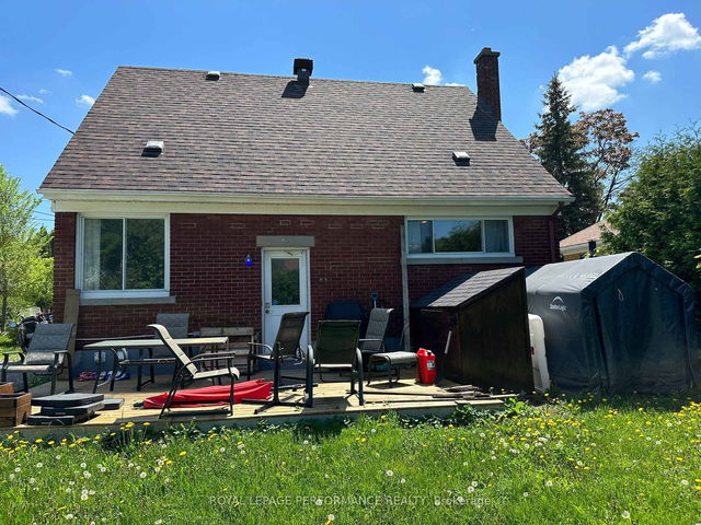 551 Wolffdale Crescent