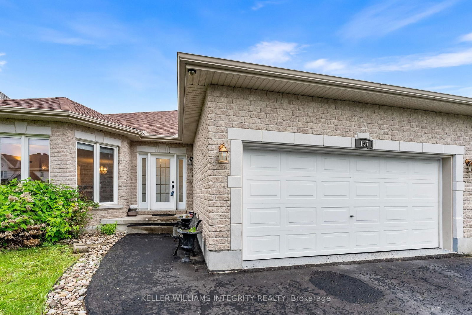 Detached House for sale at 157 Louise Street, Clarence-Rockland, Town of Rockland, K4K 1R7 - MLS: X12187325