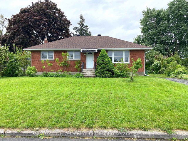18 Oakwood Avenue